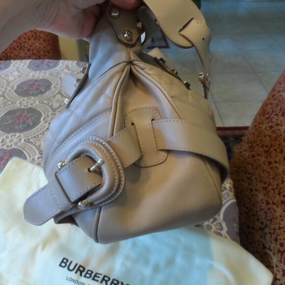 Burberry Beige Quilted Leather Shoulder Bag - Picture 9 of 16